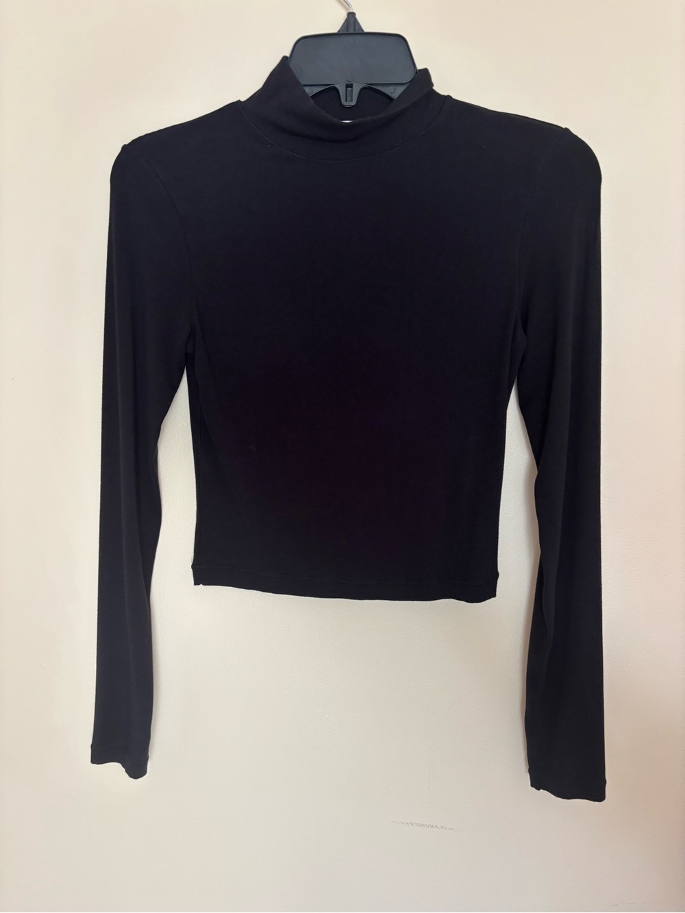 ReoRia Black Long-Sleeve Mock Neck Top